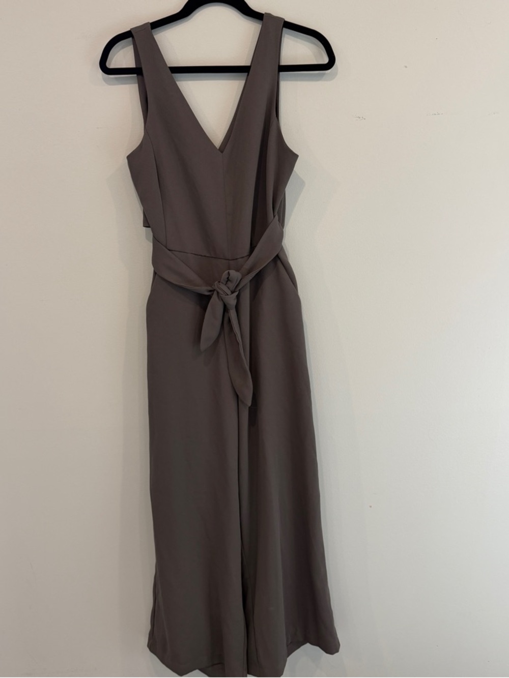 Sleeveless V-Neck Tie-Waist Jumpsuit in Olive Green
